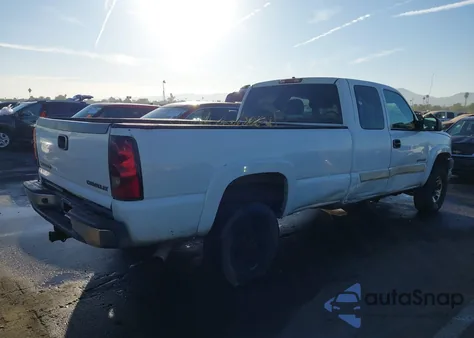 2005 Chevrolet Silverado 2500Hd Ls z USA, uszkodzony, nr VIN 1GCHC29U85E106329